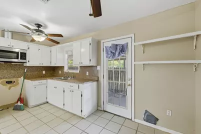 1101 Laredo Street, Sinton, TX 78387 - Photo 11