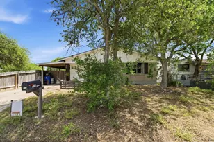 1101 Laredo St, Sinton, TX 78387 - Photo 25
