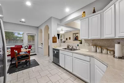 2334 Everest Way, Houston, TX 77339 - Photo 13