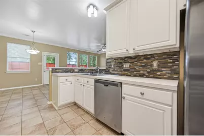 54 Blue Creek, The Woodlands, TX 77382 - Photo 11