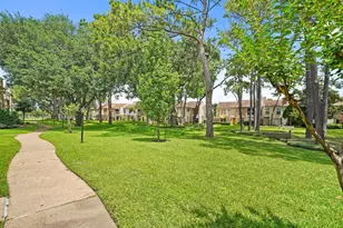 800 Country Pl Dr, Houston, TX 77079 - Photo 39