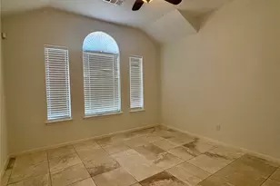 7815 Log Hollow Dr, Houston, TX 77040 - Photo 15