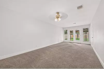 509 Southern Oaks Drive, Lake Jackson, TX 77566 - Photo 19