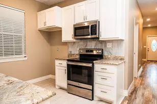 1306 S Austin St, Brenham, TX 77833 - Photo 13