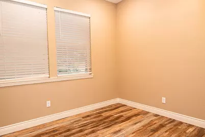 1306 S Austin Street, Brenham, TX 77833 - Photo 9