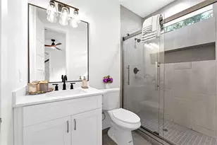 710 Link Rd, Houston, TX 77009 - Photo 7