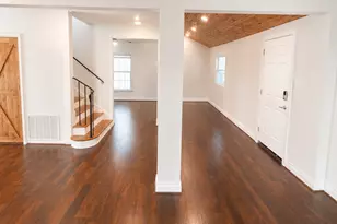4388 Harvest Ln, Houston, TX 77004 - Photo 15