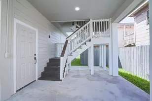 4025 Avenue M, Galveston, TX 77550 - Photo 41