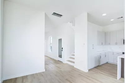 4025 Avenue M, Galveston, TX 77550 - Photo 19