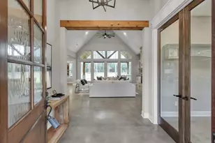 126 Fluorite Ct, Huntsville, TX 77340 - Photo 5