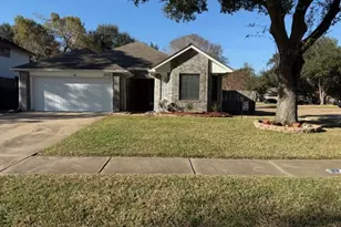 2902 Silent Dr, Sugar Land, TX 77498 - Photo 1