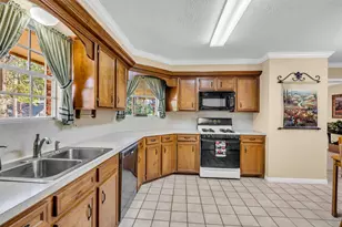 156 Thunderbird Dr, Conroe, TX 77304 - Photo 13