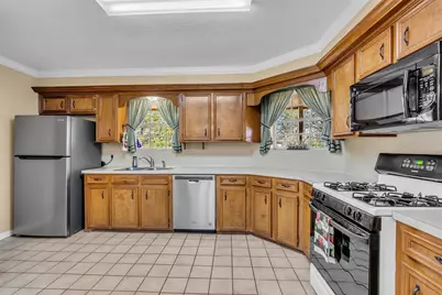 156 Thunderbird Drive, Conroe, TX 77304 - Photo 11