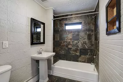1501 Hyde Park Boulevard #7, Houston, TX 77006 - Photo 9