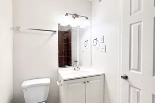 1141 N Durham Dr, Houston, TX 77008 - Photo 11