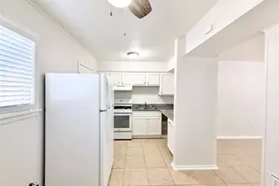 1141 N Durham Dr, Houston, TX 77008 - Photo 5