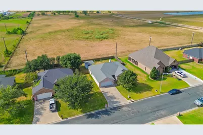 311 Sam Houston Drive, El Campo, TX 77437 - Photo 33