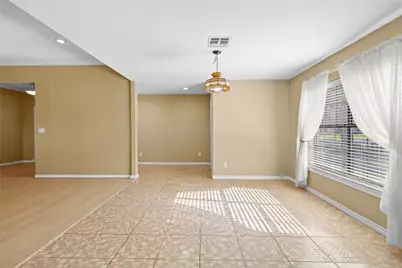 311 Sam Houston Drive, El Campo, TX 77437 - Photo 9
