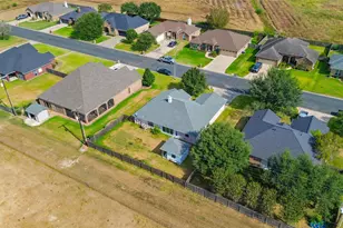 311 Sam Houston Dr, El Campo, TX 77437 - Photo 35