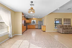 311 Sam Houston Dr, El Campo, TX 77437 - Photo 5