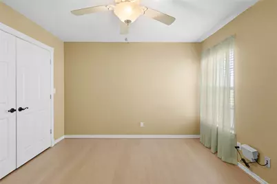 311 Sam Houston Drive, El Campo, TX 77437 - Photo 13