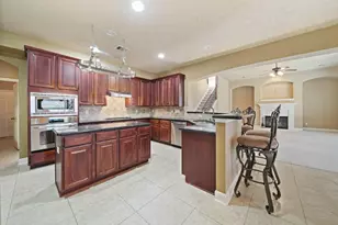 10015 Loch Courtney Ln, Houston, TX 77089 - Photo 5