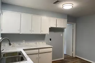 5110 W 43rd St, Houston, TX 77092 - Photo 5