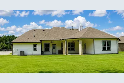 16438 Stonewall Street, Conroe, TX 77303 - Photo 5