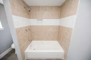 9407 Pipestone St, Houston, TX 77074 - Photo 15