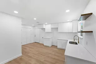 7429 W Knoll St, Houston, TX 77028 - Photo 9