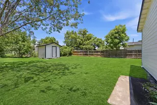 7429 W Knoll St, Houston, TX 77028 - Photo 23