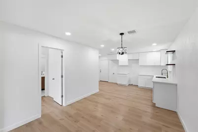 7429 W Knoll Street, Houston, TX 77028 - Photo 7