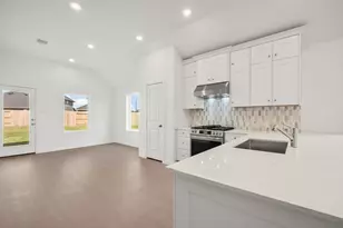 2822 Ravine Bluffs Ct, League City, TX 77573 - Photo 11