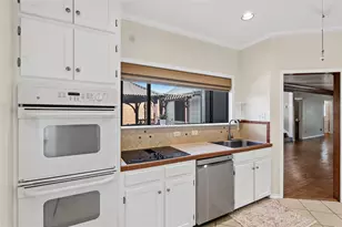 904 Bob White St, Bryan, TX 77802 - Photo 11