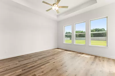 349 Covey, Sealy, TX 77474 - Photo 11
