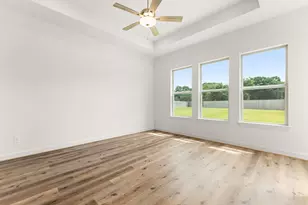 349 Covey, Sealy, TX 77474 - Photo 11