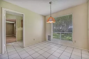 1109 W Castlewood Ave, Friendswood, TX 77546 - Photo 13