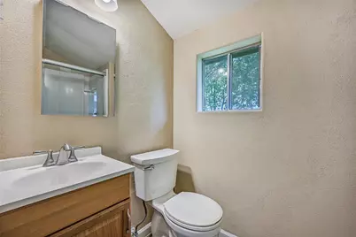 1109 W Castlewood Avenue, Friendswood, TX 77546 - Photo 27