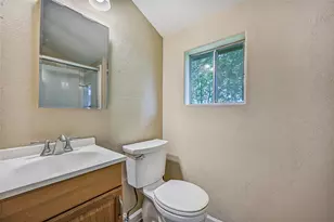 1109 W Castlewood Ave, Friendswood, TX 77546 - Photo 27