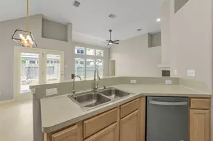 19254 Dillsbury Ct, Katy, TX 77449 - Photo 9