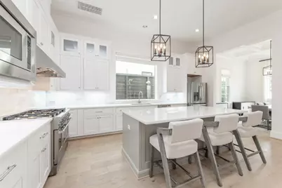 7546 Awty School Lane, Houston, TX 77055 - Photo 17