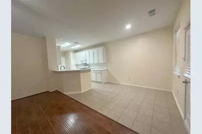 254 Liriope Court, The Woodlands, TX 77384 - Photo 7