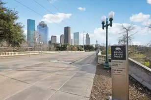 1405 Bailey St, Houston, TX 77019 - Photo 25