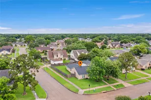 10103 Sagemill Dr, Houston, TX 77089 - Photo 3