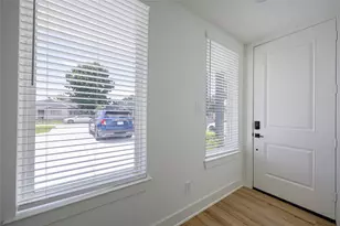 934 South Ln, Houston, TX 77088 - Photo 5