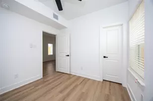 934 South Ln, Houston, TX 77088 - Photo 17