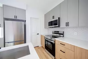 934 South Ln, Houston, TX 77088 - Photo 9