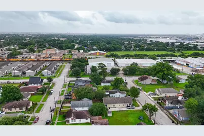 5537 Margarita Street, Houston, TX 77020 - Photo 27