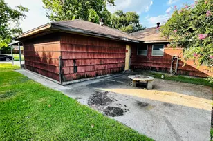 12426 Ledger Ln, Houston, TX 77015 - Photo 17