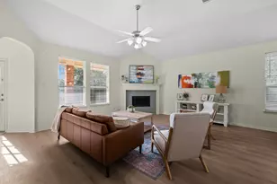 18710 Condrey Ct, Tomball, TX 77377 - Photo 9